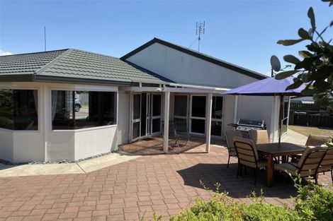 Photo of property in 43 Fishermans Drive, Coastlands, Whakatane, 3120