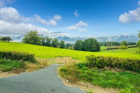 Photo of property in 36 Bell Road, Ngahinapouri, 3883