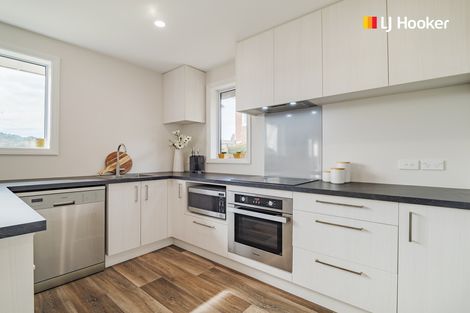 Photo of property in 12 Scotland Terrace, Green Island, Dunedin, 9018