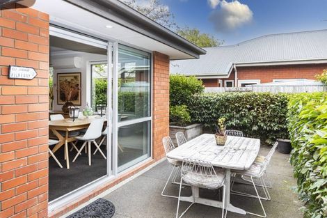 Photo of property in 1/11 North Avon Road, Richmond, Christchurch, 8013