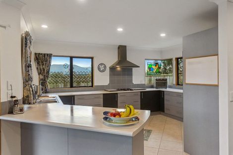 Photo of property in 11 Aburoc Place, Paraparaumu Beach, Paraparaumu, 5032