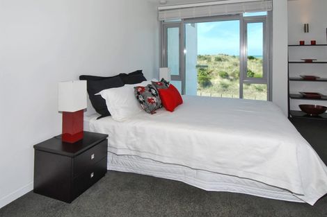 Photo of property in 11/272 Marine Parade, New Brighton, Christchurch, 8061