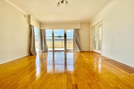 Photo of property in 15 Addington Avenue, Manurewa, Auckland, 2102