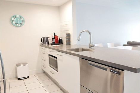 Photo of property in The Capital, 20/370 Oriental Parade, Oriental Bay, Wellington, 6011