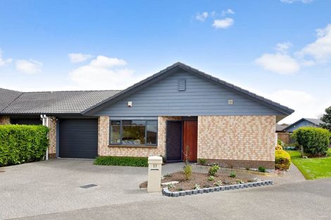 Photo of property in Waimanu Bay Village, 17/1 Piriti Drive, Te Atatu Peninsula, Auckland, 0610