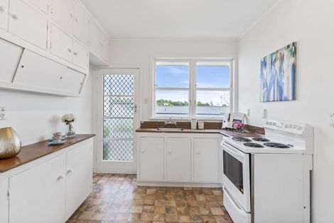 Photo of property in 1/236 Rangatira Road, Beach Haven, Auckland, 0626