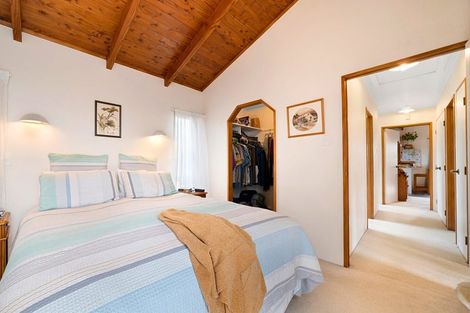 Photo of property in 1/24 Blacklock Avenue, Henderson, Auckland, 0612