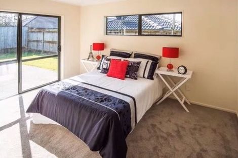 Photo of property in 36 Lilybank Crescent, East Tamaki, Auckland, 2013