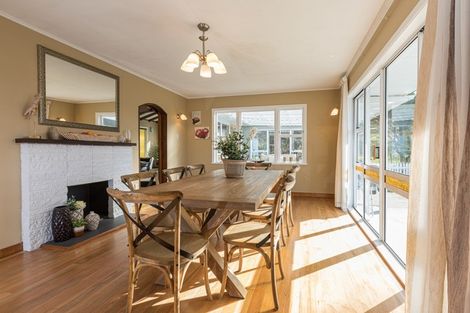 Photo of property in 112 High Street, Waipawa, 4210