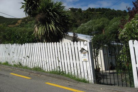 Photo of property in 46 Cornwall Road, Lyttelton, 8082