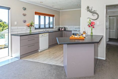 Photo of property in 108 Tuna Place, Onemana, Whangamata, 3691