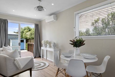 Photo of property in 16 Epsom Road, Sockburn, Christchurch, 8042