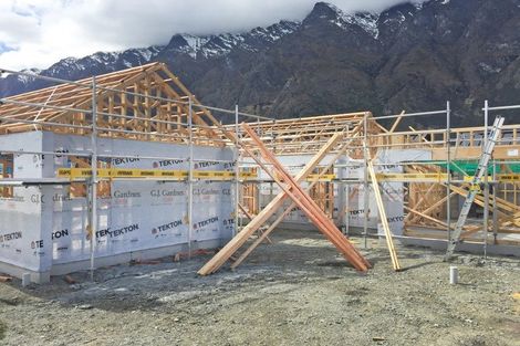 Photo of property in 2 Caithness Court, Jacks Point, Queenstown, 9371