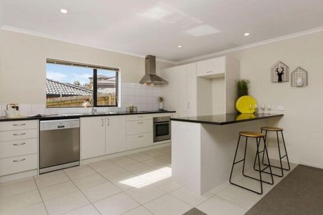 Photo of property in 65 Tiriwa Drive, Massey, Auckland, 0614