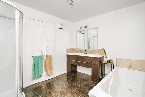 Photo of property in 83 Queen Street, Westport, 7825