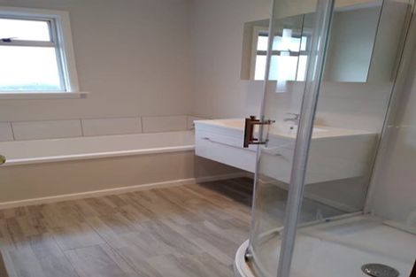 Photo of property in 17 Kinnaird Place, Hillmorton, Christchurch, 8025