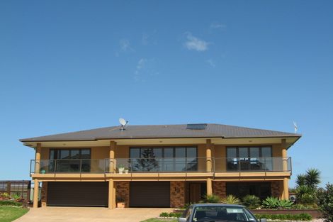 Photo of property in 14 Commodores Close, Coastlands, Whakatane, 3120