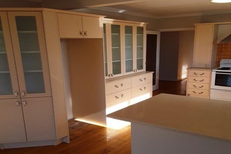 Photo of property in 14 Litten Road, Cockle Bay, Auckland, 2014