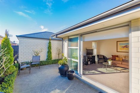 Photo of property in 1/502 Harewood Road, Harewood, Christchurch, 8051