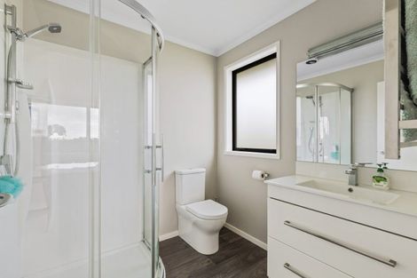 Photo of property in 39 Kairau Road East, Brixton, New Plymouth, 4373