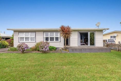 Photo of property in 22 Kowhai Avenue, Edgecumbe, 3120