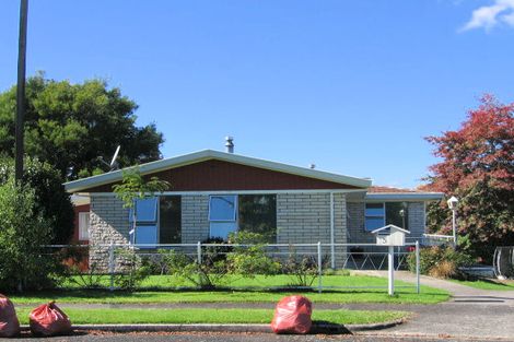 Photo of property in 5 Zeehan Place, Tokoroa, 3420
