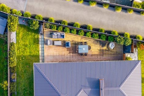 Photo of property in 8 Irvines Track, Halswell, Christchurch, 8025