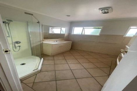 Photo of property in 228 Glamorgan Drive, Northcross, Auckland, 0630