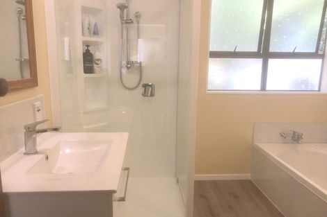 Photo of property in 16 Douglas Road, Waipukurau, 4200