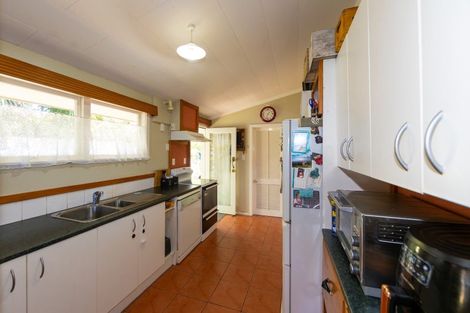 Photo of property in 72 Avondale Road, Taradale, Napier, 4112