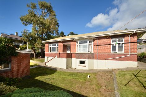 Photo of property in 18 Motu Street, Saint Clair, Dunedin, 9012
