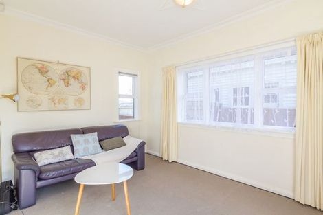 Photo of property in 27 Guthrie Street, Waterloo, Lower Hutt, 5011