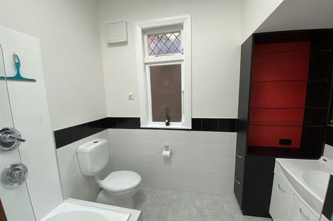 Photo of property in 191 Queens Drive, Lyall Bay, Wellington, 6022