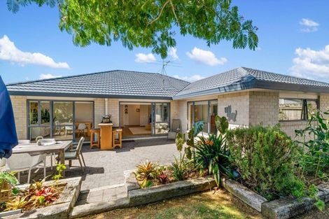 Photo of property in 13 Sunset Drive, Pukekohe, 2120