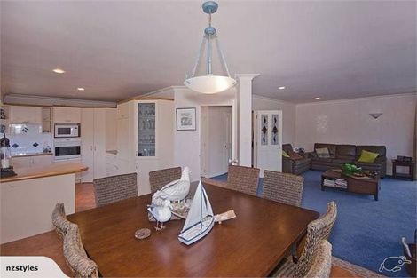 Photo of property in 71a Oceanview Road, Mount Maunganui, 3116