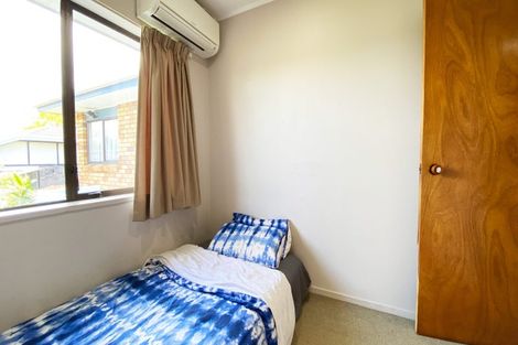 Photo of property in 33 Dianne Louise Drive, Half Moon Bay, Auckland, 2012