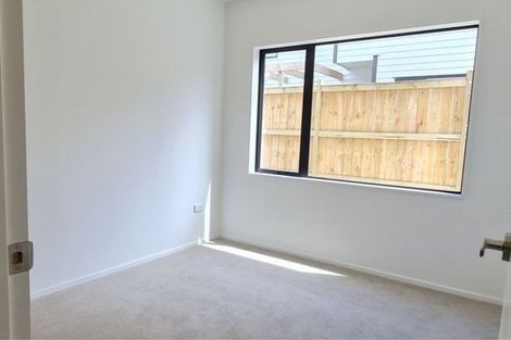 Photo of property in 20a Crestview Rise, Papakura, 2110
