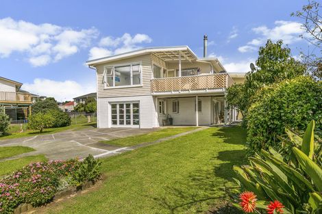 Photo of property in 193 Te Atatu Road, Te Atatu South, Auckland, 0610