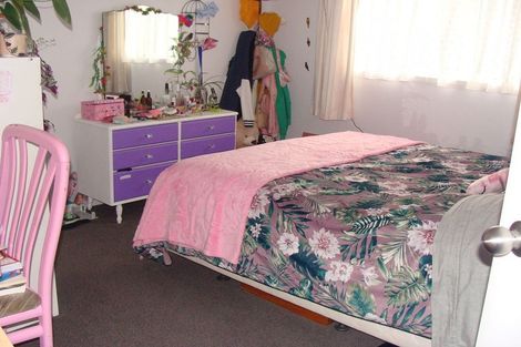 Photo of property in 7 Standish Street, Midhirst, Stratford, 4394