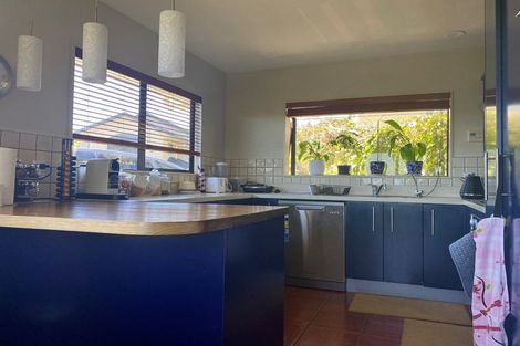 Photo of property in 49 Kentwood Drive, Woodridge, Wellington, 6037