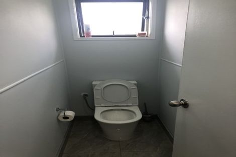 Photo of property in 55 Sikkim Crescent, Clover Park, Auckland, 2019