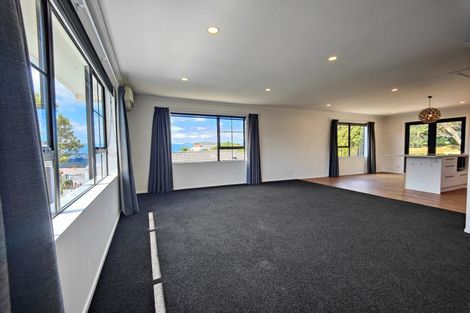 Photo of property in 17 Nalanda Crescent, Broadmeadows, Wellington, 6035