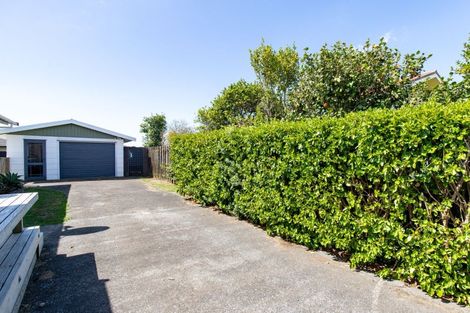 Photo of property in 48 Mahana Road, Ngatea, 3503