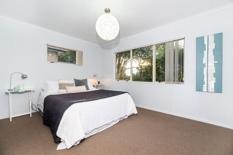 Photo of property in 76 Colwill Road, Massey, Auckland, 0614