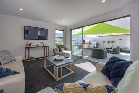 Photo of property in 15 De Bettencor Place, Mount Pisa, Cromwell, 9383