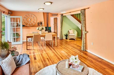 Photo of property in 88 Airlie Road, Plimmerton, Porirua, 5026