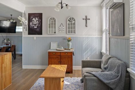 Photo of property in Dippers Halll, 28 Bell Street, Otane, 4202