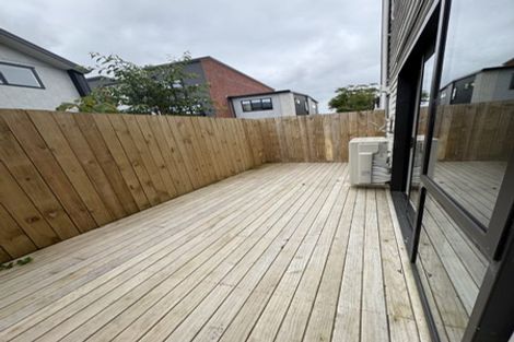 Photo of property in 1/218 Rosebank Road, Avondale, Auckland, 1026