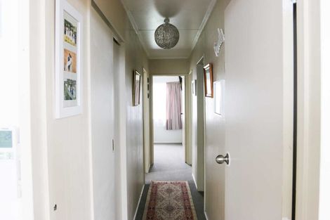 Photo of property in 6 Weddell Place, Flaxmere, Hastings, 4120