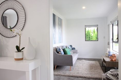 Photo of property in 42 Elliston Crescent, Stanmore Bay, Whangaparaoa, 0932